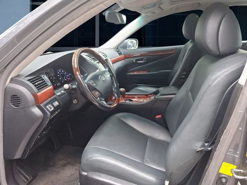 Used 2012 Lexus LS 460 w/ Luxury Value Edition RWD image 11
