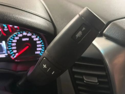 Used 2019 Chevrolet Tahoe LT RWD image 12