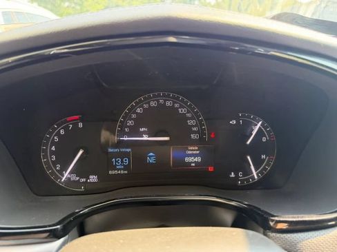 Used 2019 Cadillac XT5 Luxury AWD/4WD image 18