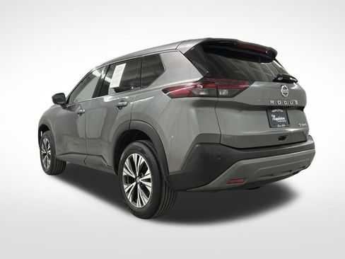 Used 2021 Nissan Rogue SV AWD/4WD image 2