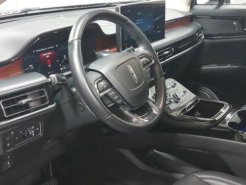 Used 2022 Lincoln Nautilus Reserve AWD/4WD image 17