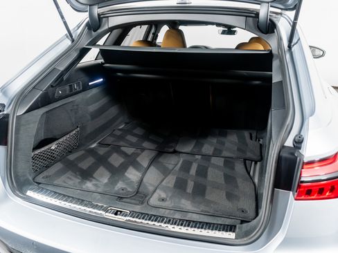 Used 2025 Audi RS 6 performance image 58