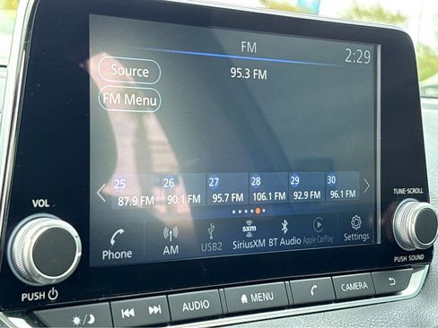Used 2025 Nissan Sentra SV FWD image 6