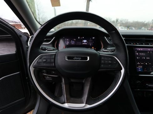 Used 2022 Jeep Grand Cherokee Limited RWD image 9
