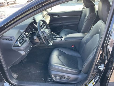 Used 2022 Toyota Camry XSE image 12
