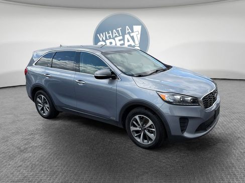 Used 2020 Kia Sorento AWD V6 image 1