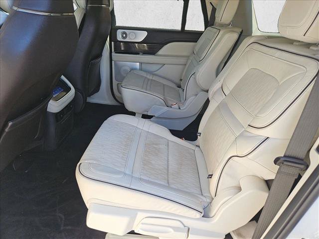 Used 2024 Lincoln Navigator L Black Label AWD/4WD image 21