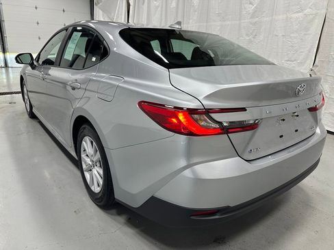 Used 2026 Toyota Camry LE FWD image 5