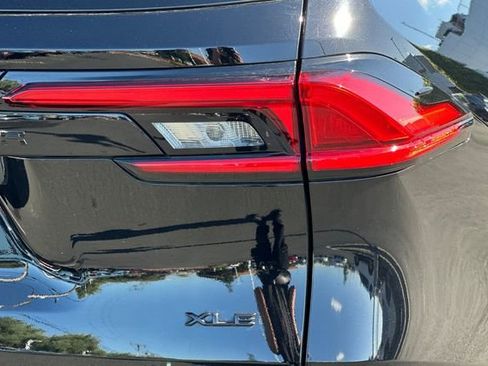 Used 2024 Toyota Grand Highlander AWD Hybrid image 32
