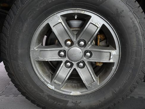 Used 2017 Chevrolet Silverado 1500 LTZ Z71 w/ LTZ Plus Package AWD/4WD image 44