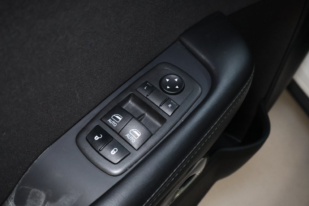 Used 2022 Dodge Challenger GT AWD/4WD image 12
