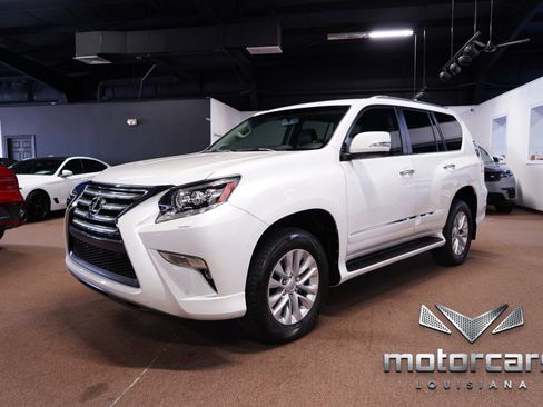Used 2019 Lexus GX 460 image 3