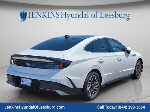 New 2026 Hyundai Sonata Limited FWD image 3