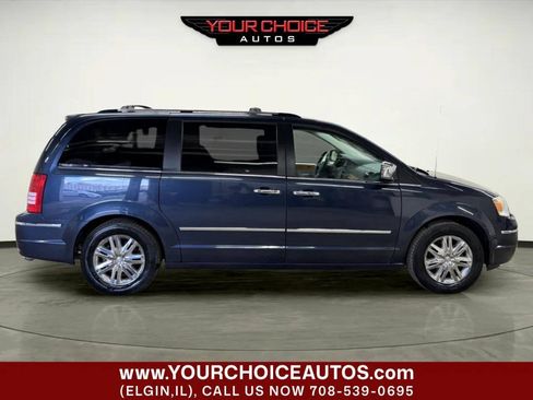 Used 2008 Chrysler Town & Country Limited w/ Trailer Tow Group FWD image 6