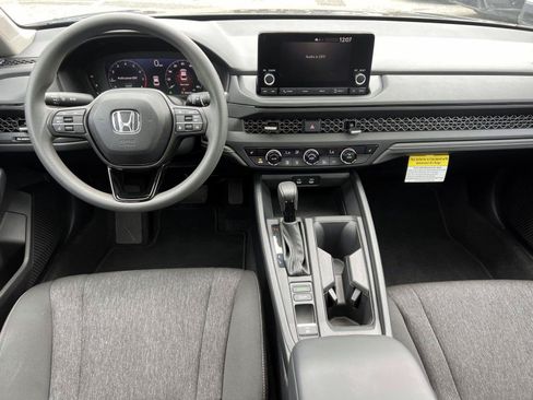 Used 2025 Honda Accord SE image 13