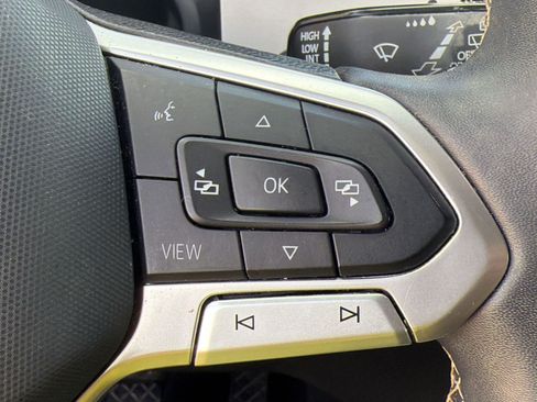 Used 2023 Volkswagen Atlas Cross Sport SE FWD image 18