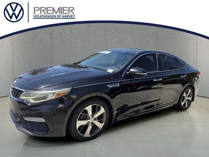 Used 2019 Kia Optima S w/ S Panoramic Sunroof Package