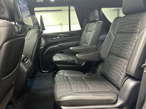 Used 2023 Cadillac Escalade Sport Platinum w/ LPO, ONYX Package AWD/4WD image 26