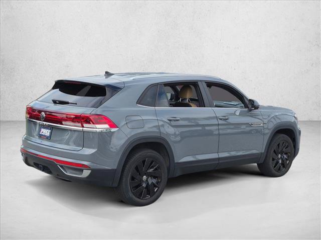 Used 2024 Volkswagen Atlas Cross Sport SE FWD image 5