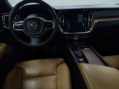 Used 2019 Volvo S60 T6 Inscription image 25
