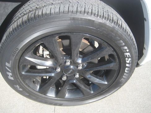 Used 2021 Jeep Grand Cherokee Laredo X image 10