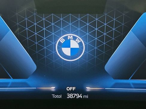 Used 2024 BMW X7 xDrive40i w/ Executive Package AWD/4WD image 17