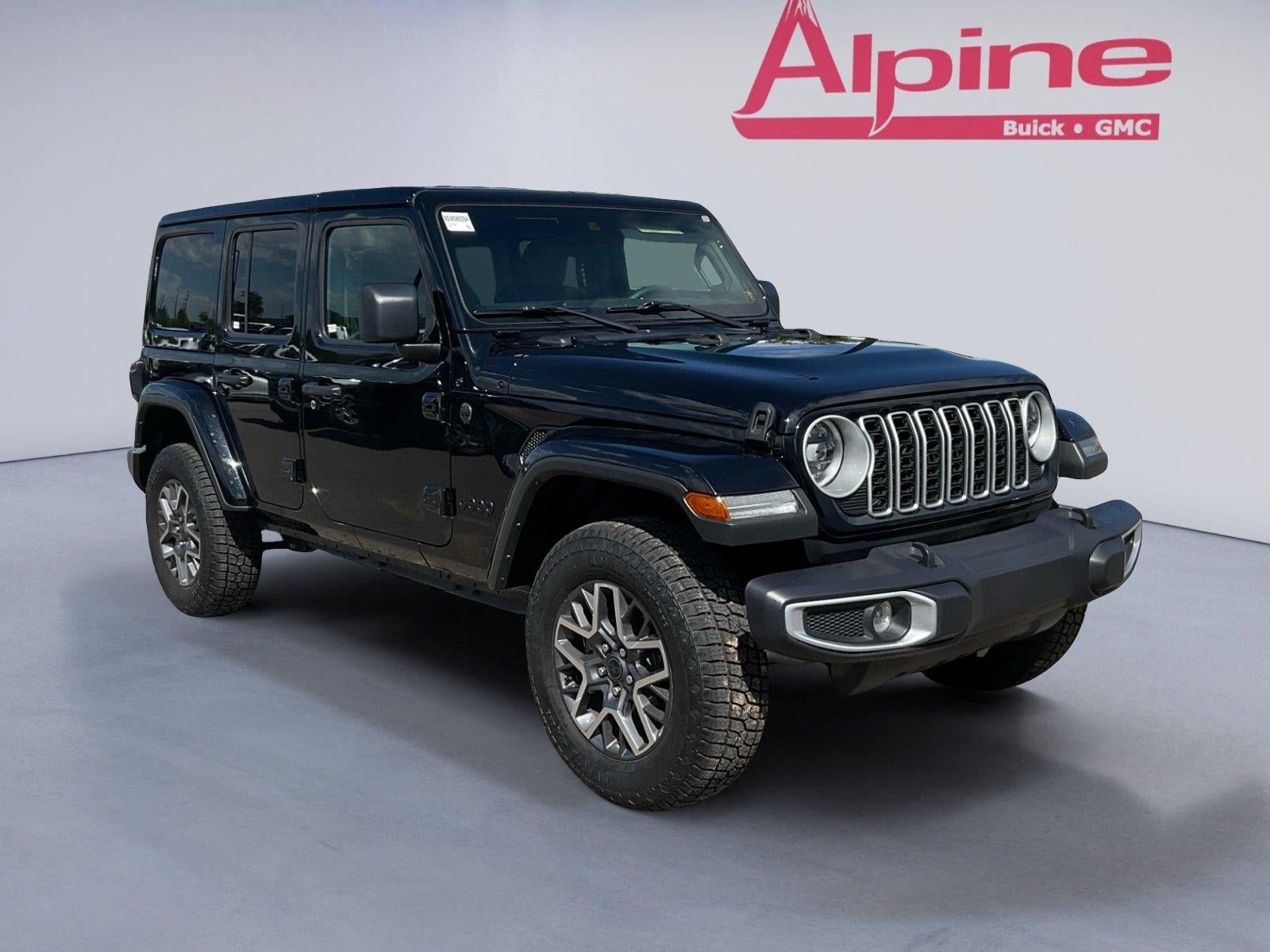 Used 2025 Jeep Wrangler Unlimited Sahara AWD/4WD image 7