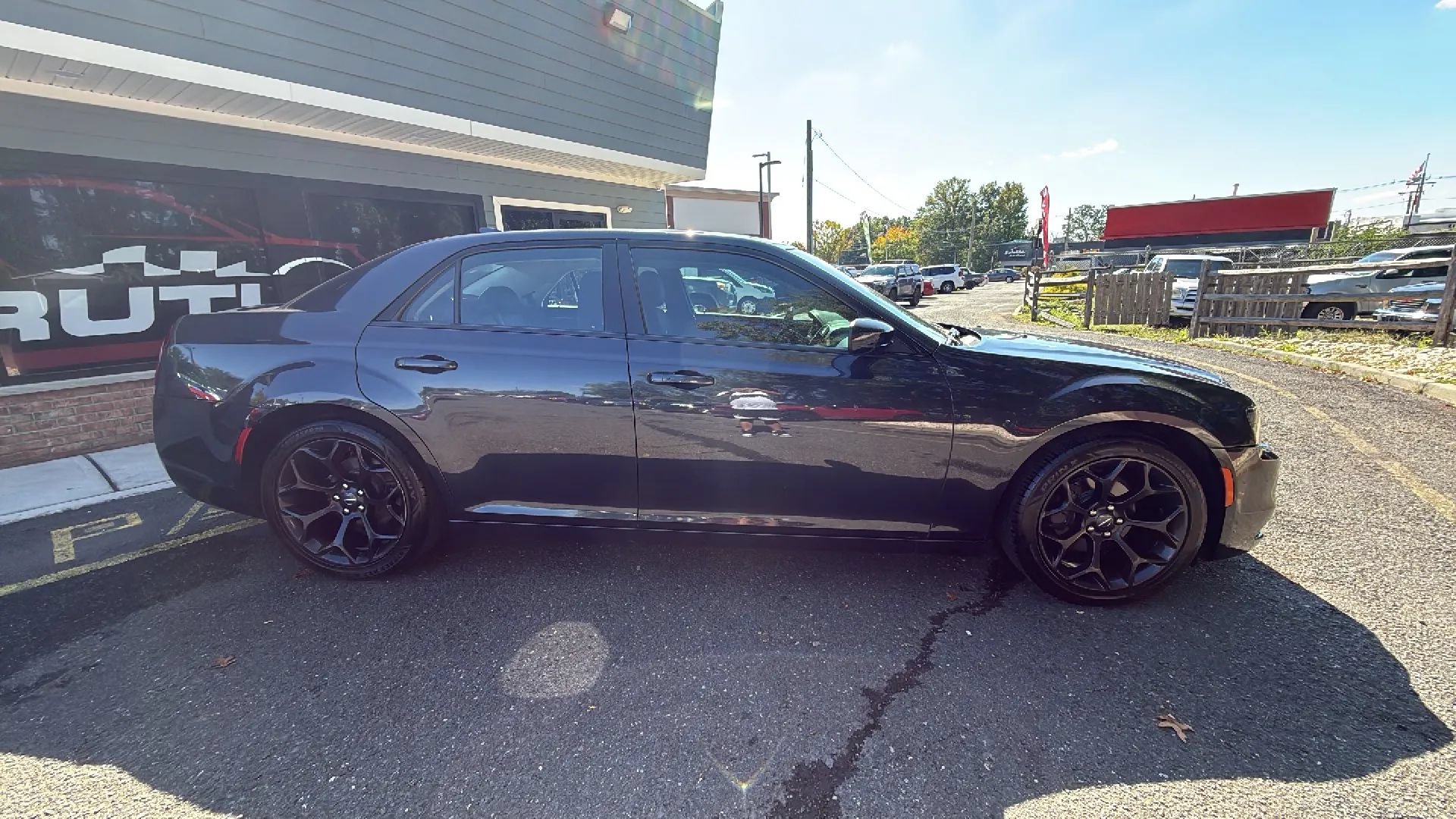Used 2019 Chrysler 300 Touring w/ Sport Appearance Package RWD image 7