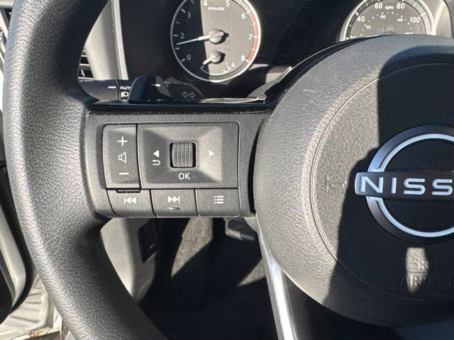 Used 2023 Nissan Rogue SV AWD/4WD image 13