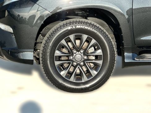 Certified 2023 Lexus GX 460 Premium image 12