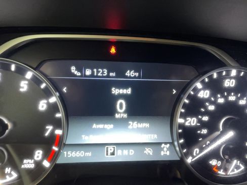 Used 2024 Nissan Frontier SV w/ Technology Package image 9