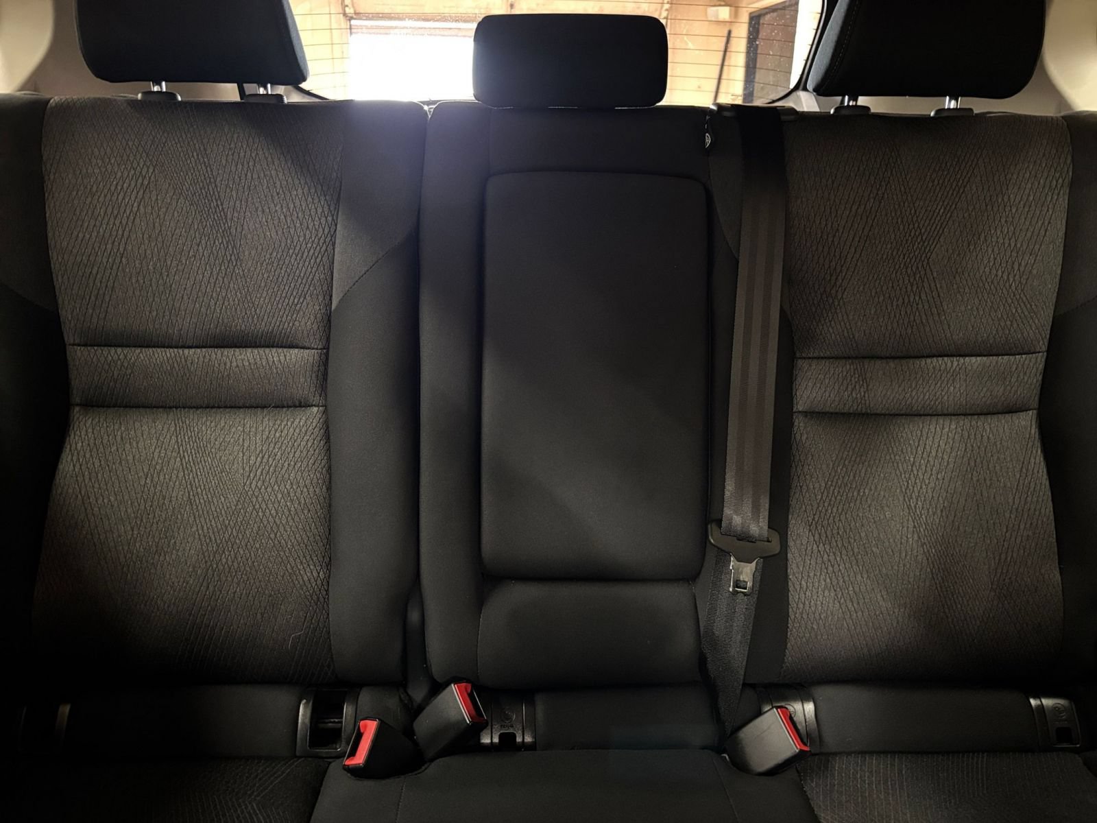 Used 2025 Nissan Rogue SV FWD image 39