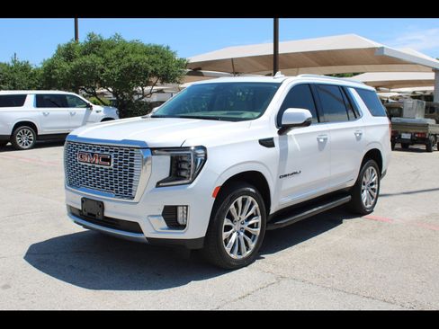 Used 2023 GMC Yukon Denali w/ LPO, Floor Liner Package AWD/4WD image 1