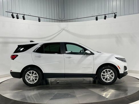 Used 2023 Chevrolet Equinox LT AWD/4WD image 10