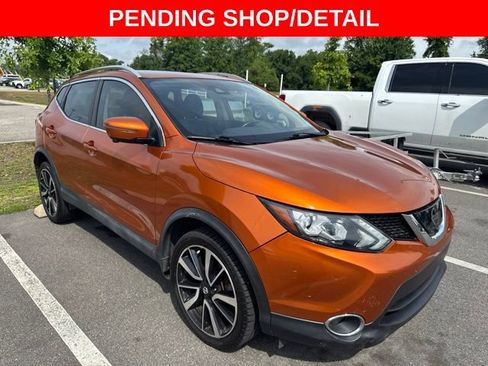 Used 2017 Nissan Rogue Sport SL w/ SL Premium Package FWD image 2