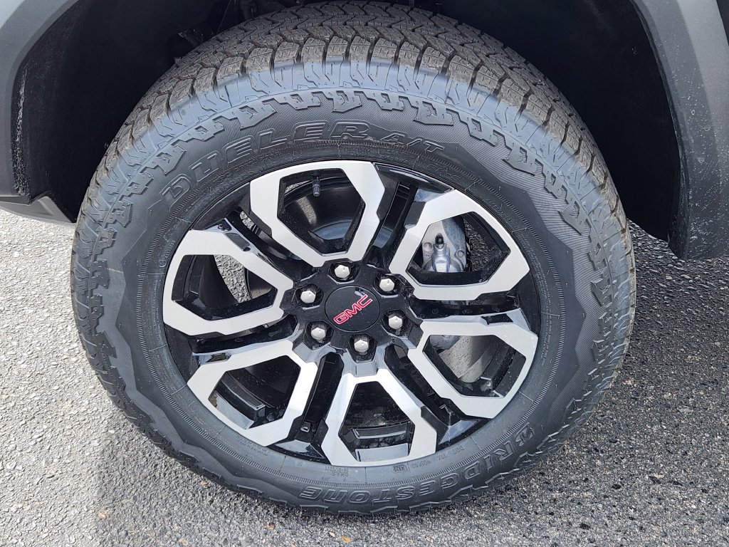 New 2026 GMC Canyon AT4 w/ Nightfall Essentials Package AWD/4WD image 6