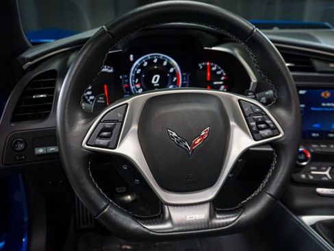Used 2015 Chevrolet Corvette Z06 w/ 3LZ Preferred Equipment Group RWD image 13