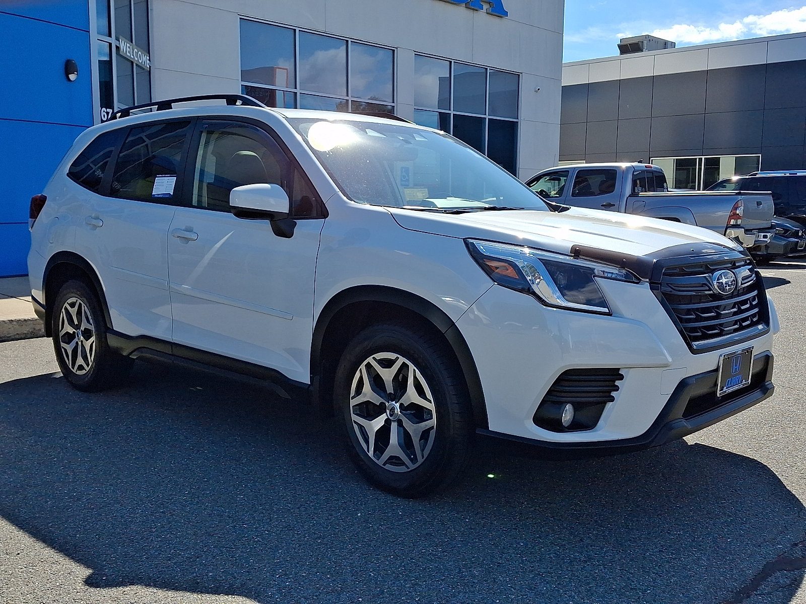 Used 2023 Subaru Forester Premium AWD/4WD image 3