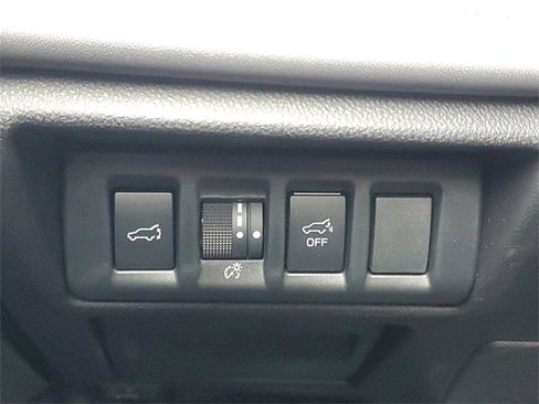 Certified 2025 Subaru Outback Limited image 21