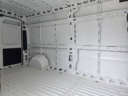 Used 2026 RAM ProMaster 2500 w/ Convenience Group FWD image 30
