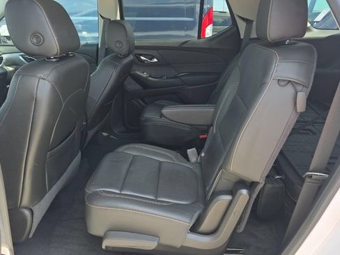Used 2019 Chevrolet Traverse LT w/ LPO, Floor Liner Package AWD/4WD image 11