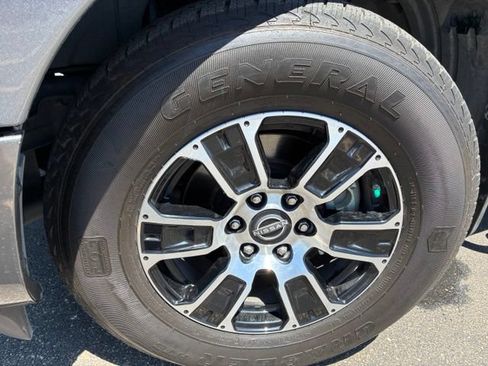 Certified 2024 Nissan Titan SV w/ SV Convenience Package RWD image 10