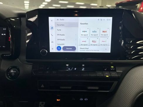 Used 2025 Toyota Camry SE w/ Convenience Package AWD/4WD image 14