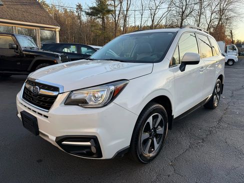 Used 2017 Subaru Forester 2.5i Limited image 3