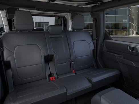 New 2025 Ford Bronco Badlands image 11