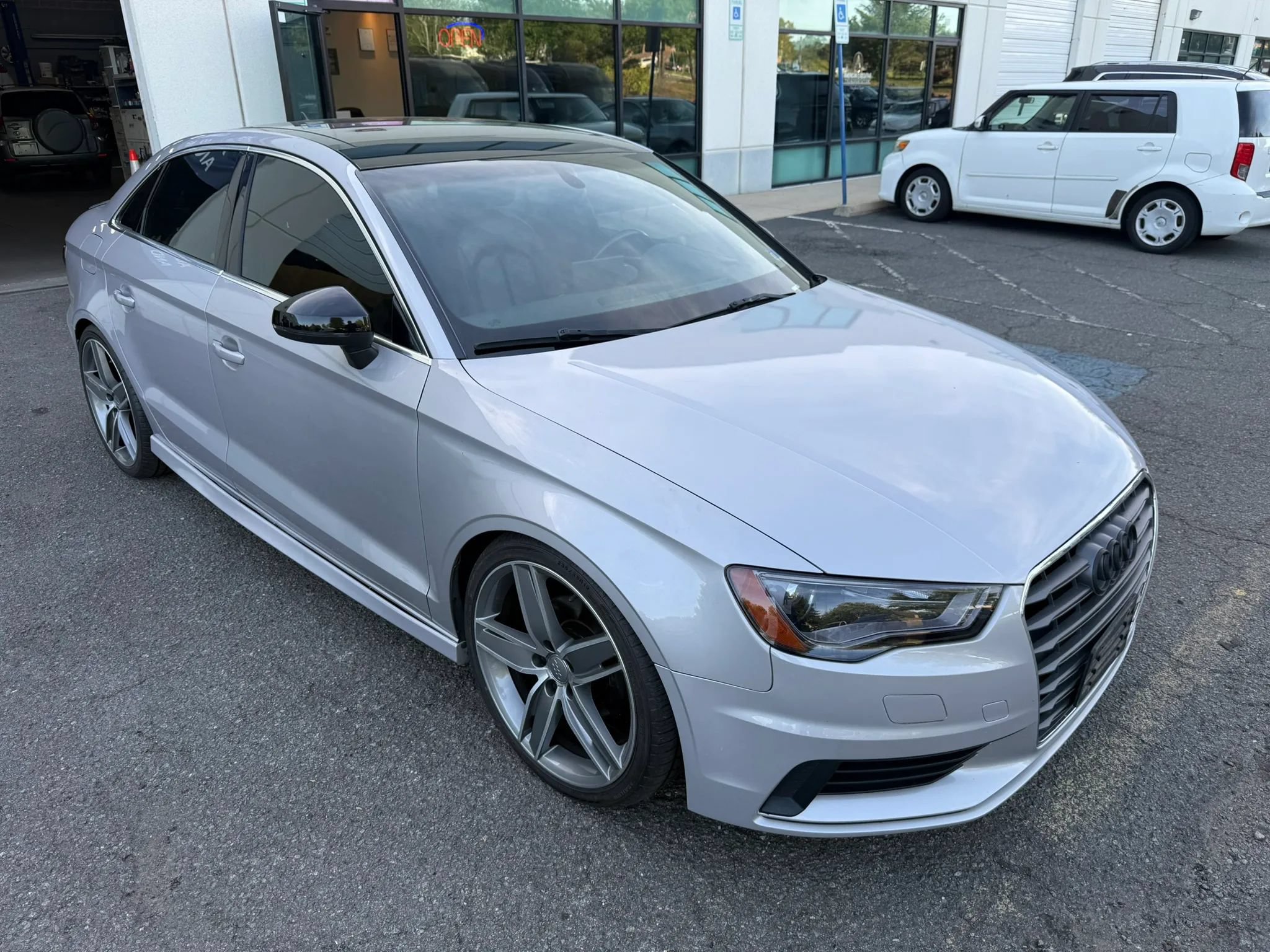 Used 2015 Audi A3 TDI Premium w/ Cold Weather Package FWD image 2