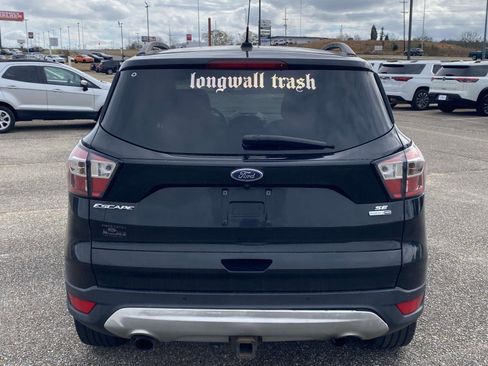 Used 2017 Ford Escape SE w/ Equipment Group 201A image 6