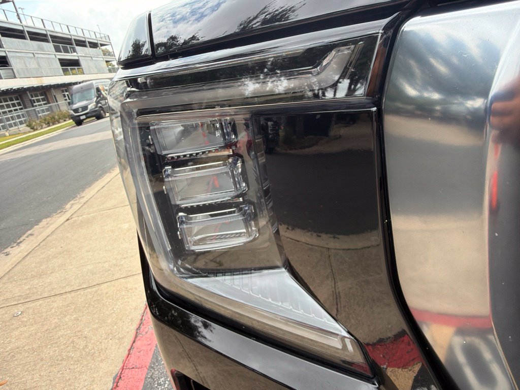 Used 2024 GMC Yukon AT4 w/ Technology Package AWD/4WD image 10