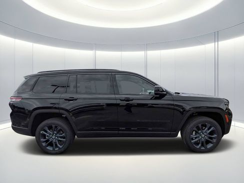 New 2026 Jeep Grand Cherokee L Limited AWD/4WD image 2