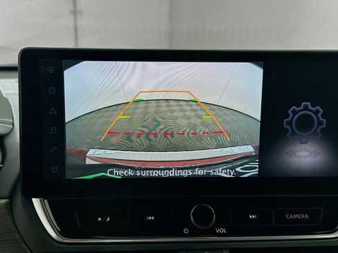 Used 2023 Nissan Altima 2.5 SV w/ SV Premium Package image 21